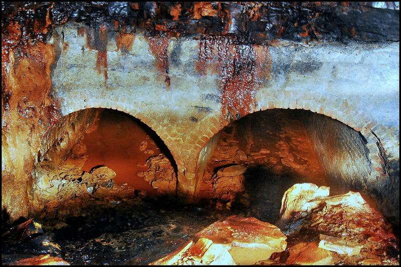 Illustration for article titled The Most Dangerous Modern Ruins for Thrillseekers and Urban Explorers